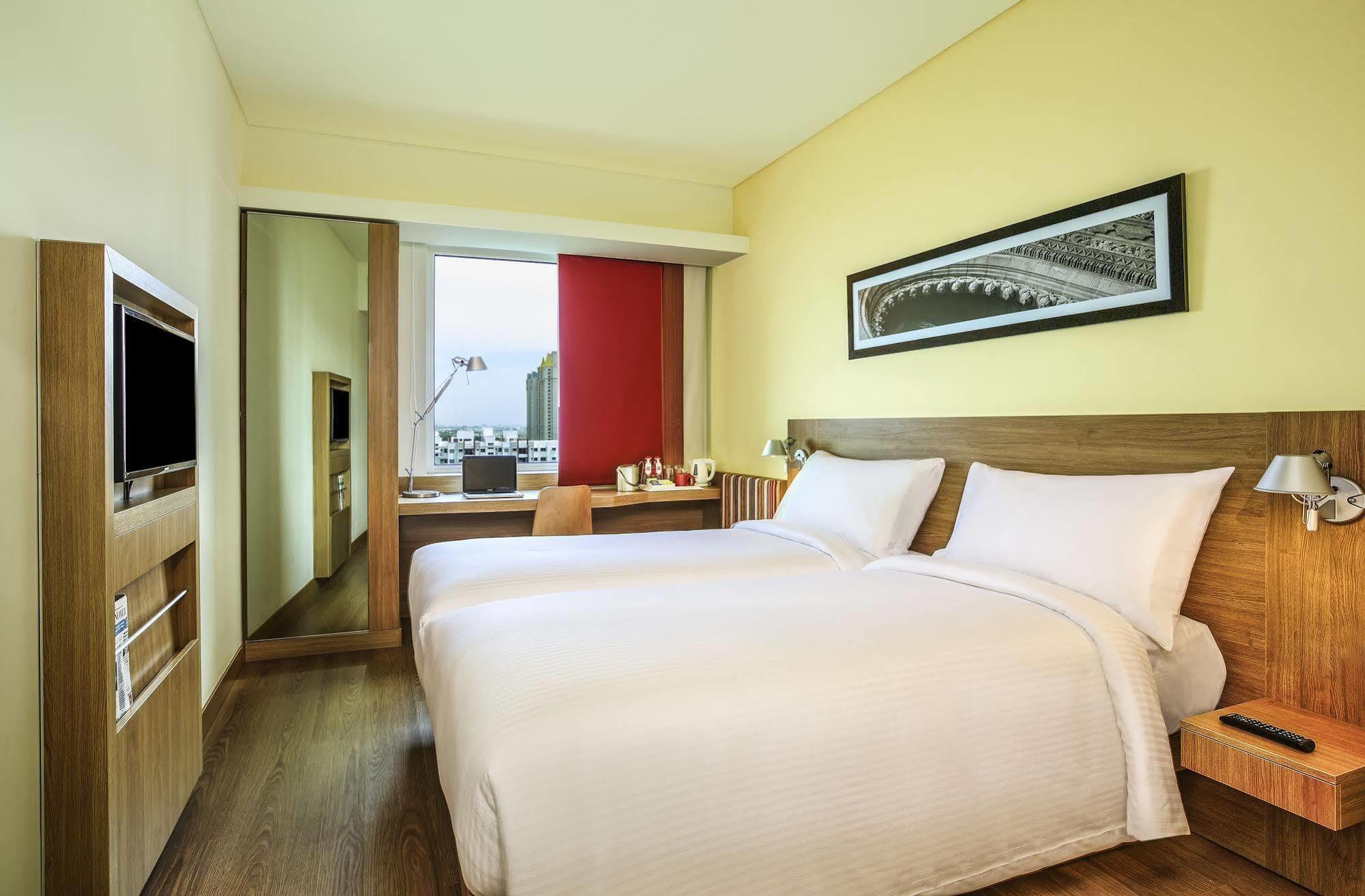 Готель Ibis Chennai Sipcot - An Accor Brand Екстер'єр фото